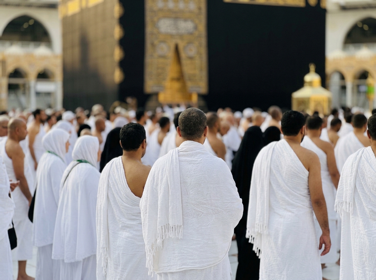 Hac ve umre farkına dair ritüel karşılaştırması, ihram ve tavaf sahneleri